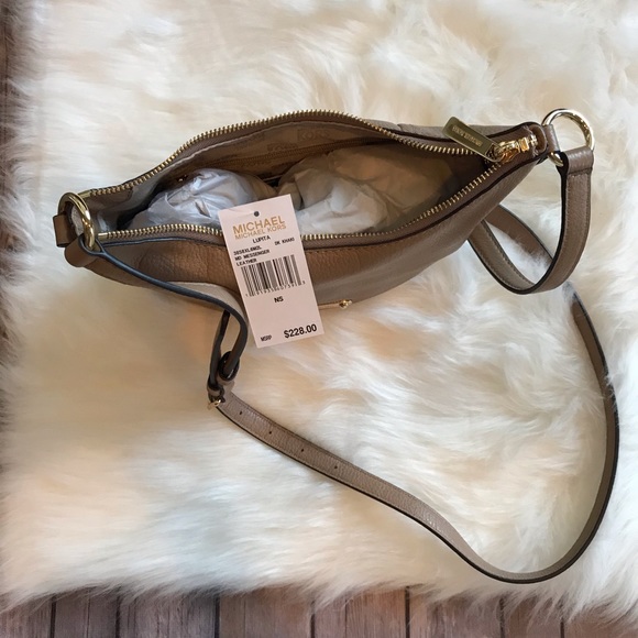 Michael Kors Crossbody. NWT - Picture 6 of 7